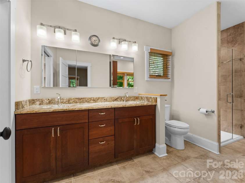 165 South Hill Drive, Brevard, NC 28712.  MLS# CAR4398285, YatesRealty ID 35008. 