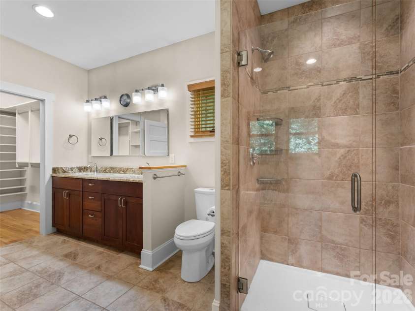 165 South Hill Drive, Brevard, NC 28712.  MLS# CAR4398285, YatesRealty ID 35008. 