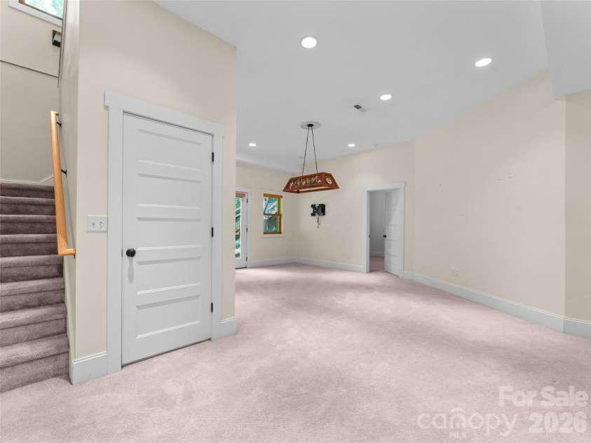 165 South Hill Drive, Brevard, NC 28712.  MLS# CAR4398285, YatesRealty ID 35008. 