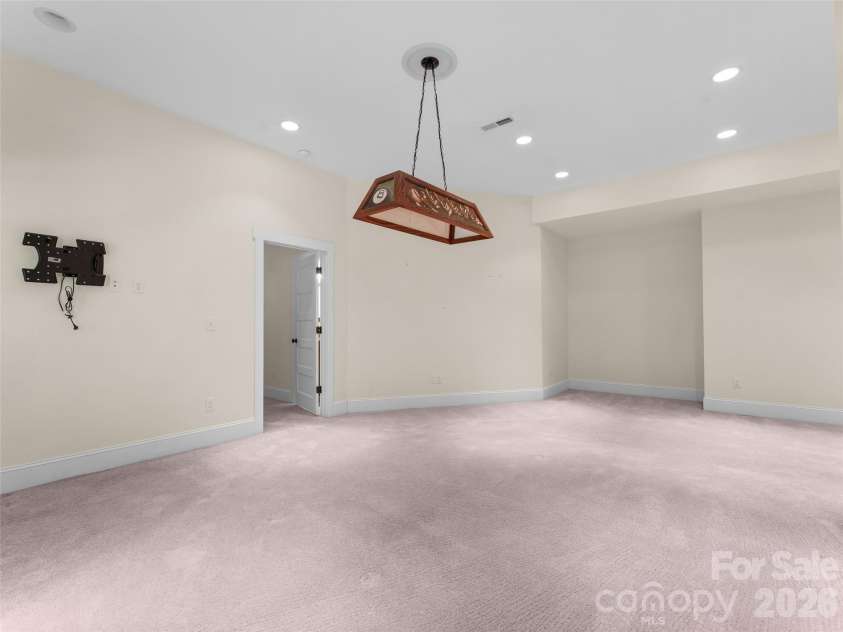 165 South Hill Drive, Brevard, NC 28712.  MLS# CAR4398285, YatesRealty ID 35008. 