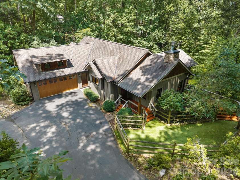 165 South Hill Drive, Brevard, NC 28712.  MLS# CAR4398285, YatesRealty ID 35008. 