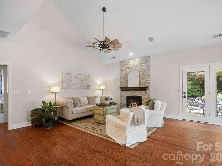 10131 Allison Taylor Court, Cornelius, NC 28031.  MLS# CAR4396145, YatesRealty ID 35009. 