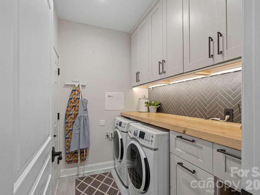 10131 Allison Taylor Court, Cornelius, NC 28031.  MLS# CAR4396145, YatesRealty ID 35009. 