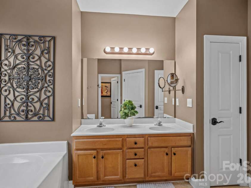 10131 Allison Taylor Court, Cornelius, NC 28031.  MLS# CAR4396145, YatesRealty ID 35009. 