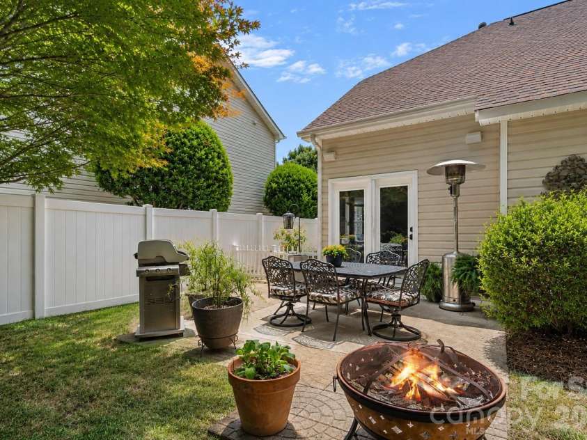 10131 Allison Taylor Court, Cornelius, NC 28031.  MLS# CAR4396145, YatesRealty ID 35009. 