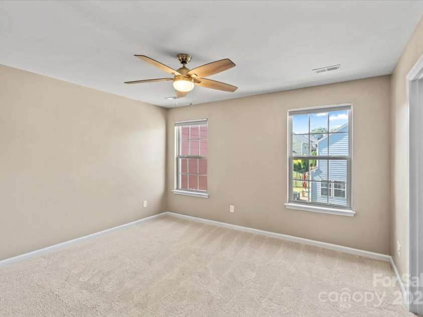 3323 Major Samuals Way, Charlotte, NC 28208.  MLS# CAR4285765, YatesRealty ID 35009. 