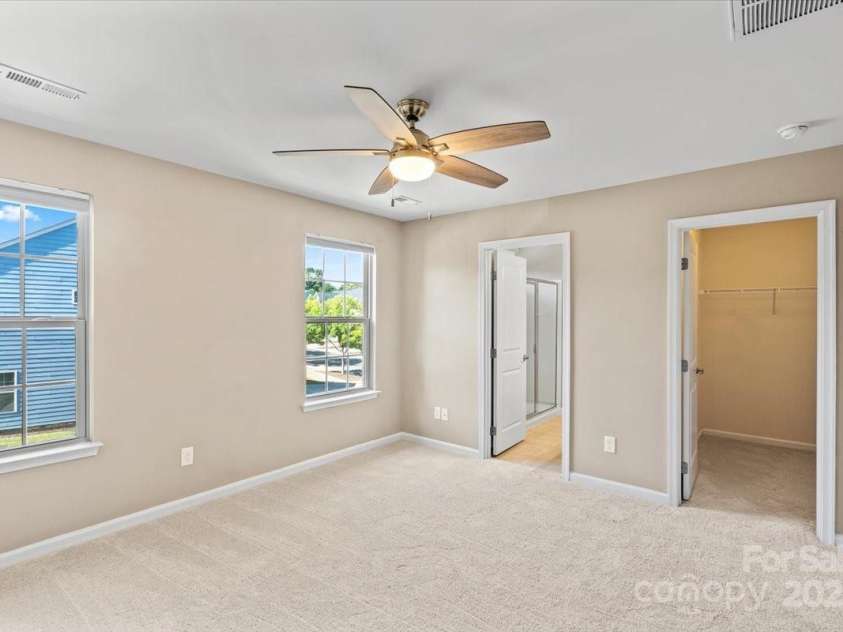 3323 Major Samuals Way, Charlotte, NC 28208.  MLS# CAR4285765, YatesRealty ID 35009. Primary bedroom