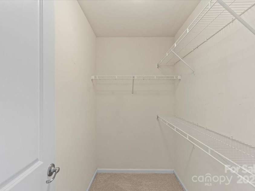 3323 Major Samuals Way, Charlotte, NC 28208.  MLS# CAR4285765, YatesRealty ID 35009. Walk-in closet