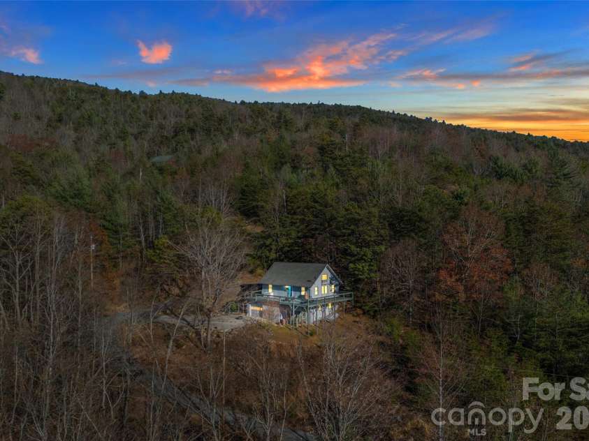 65 Deer Lane, Marion, NC 28752.  MLS# CAR4323072, YatesRealty ID 3501. 