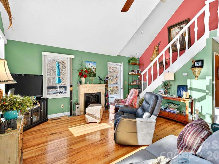 65 Deer Lane, Marion, NC 28752.  MLS# CAR4323072, YatesRealty ID 3501. 