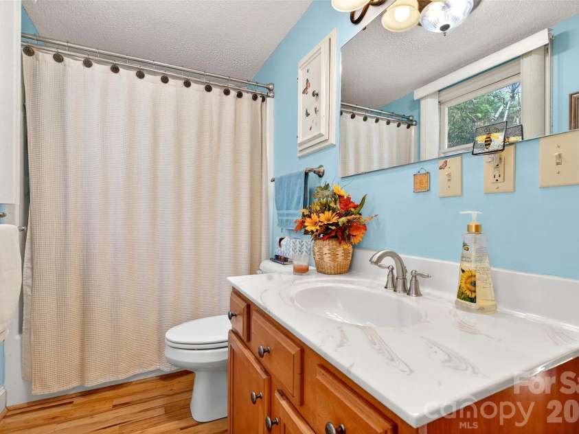 65 Deer Lane, Marion, NC 28752.  MLS# CAR4323072, YatesRealty ID 3501. 