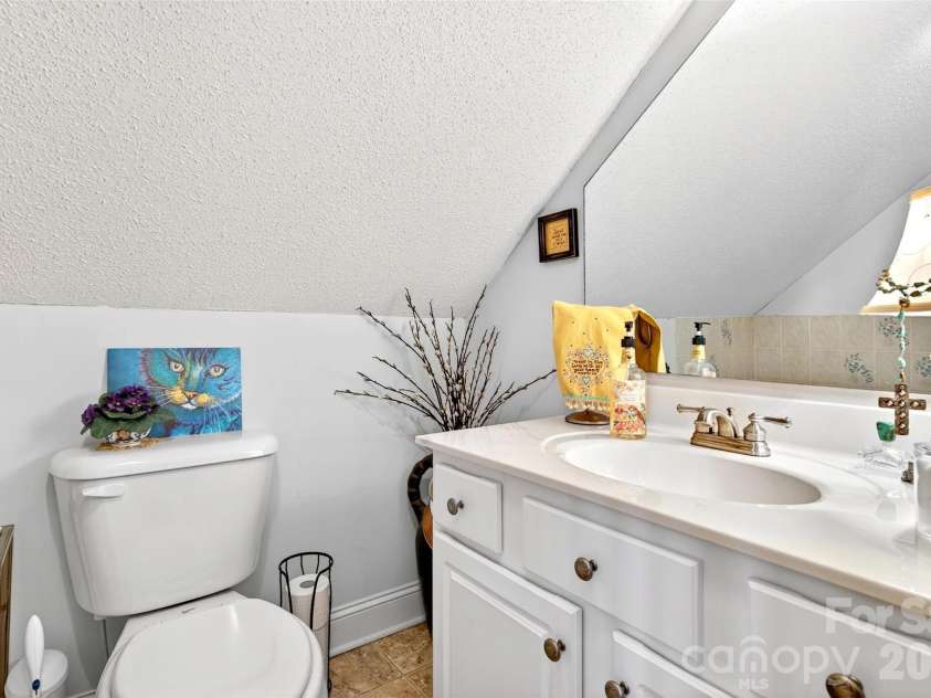 65 Deer Lane, Marion, NC 28752.  MLS# CAR4323072, YatesRealty ID 3501. 