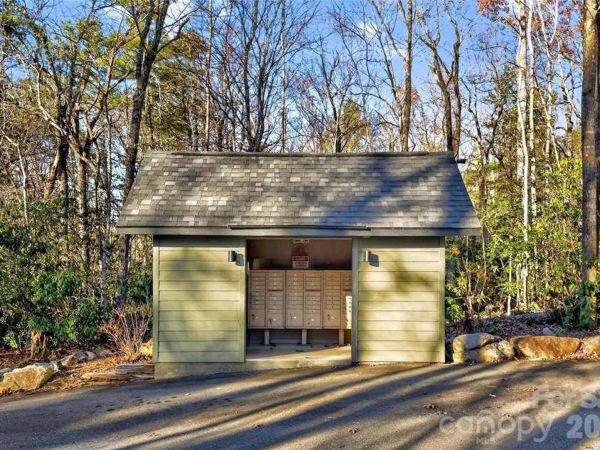 65 Deer Lane, Marion, NC 28752.  MLS# CAR4323072, YatesRealty ID 3501. 