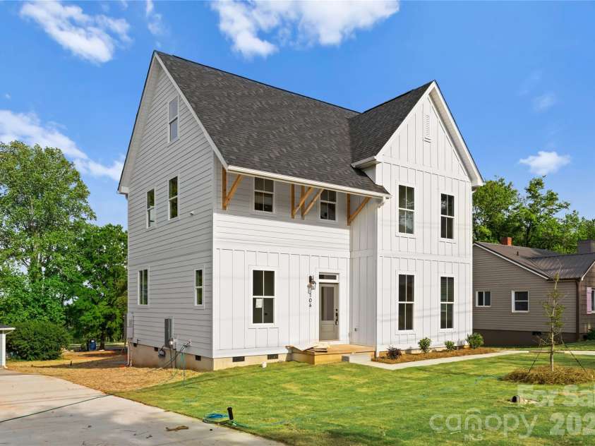 708 Ann Drive, Belmont, NC 28012.  MLS# CAR4346220, YatesRealty ID 3501. 