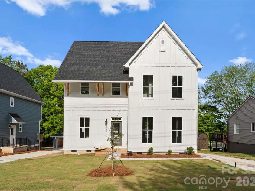 708 Ann Drive, Belmont, NC 28012.  MLS# CAR4346220, YatesRealty ID 3501. 