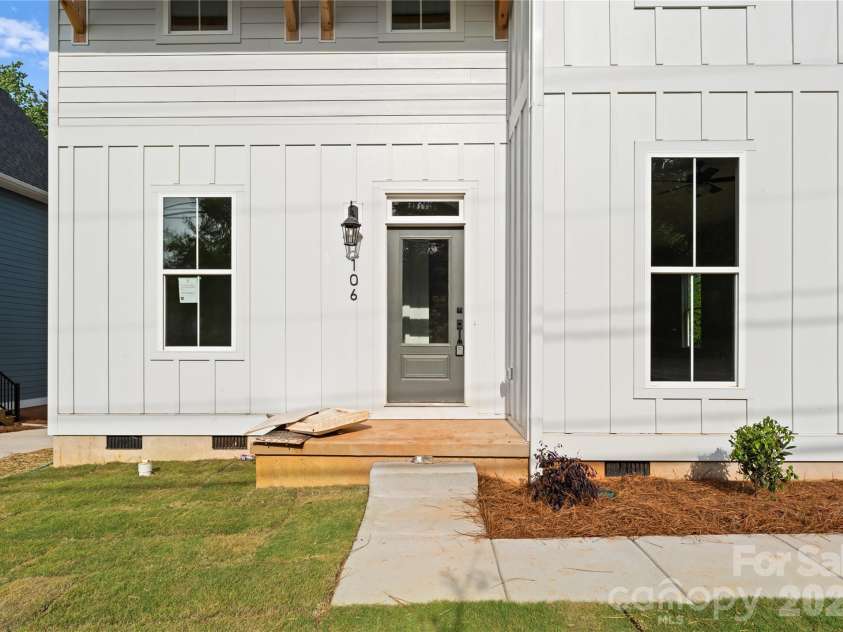 708 Ann Drive, Belmont, NC 28012.  MLS# CAR4346220, YatesRealty ID 3501. 