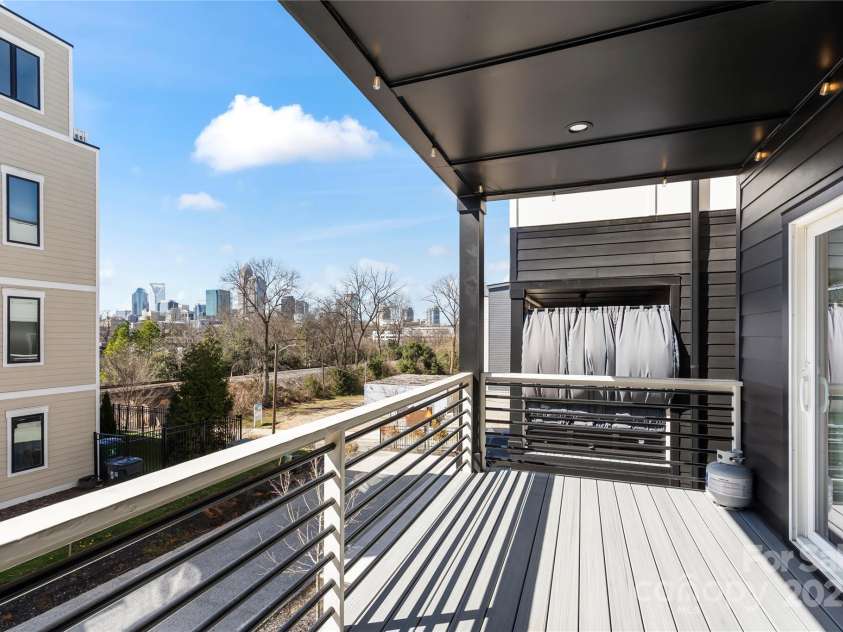 904 Van Every Street, Charlotte, NC 28205.  MLS# CAR4228481, YatesRealty ID 3501. Covered Patio off main living