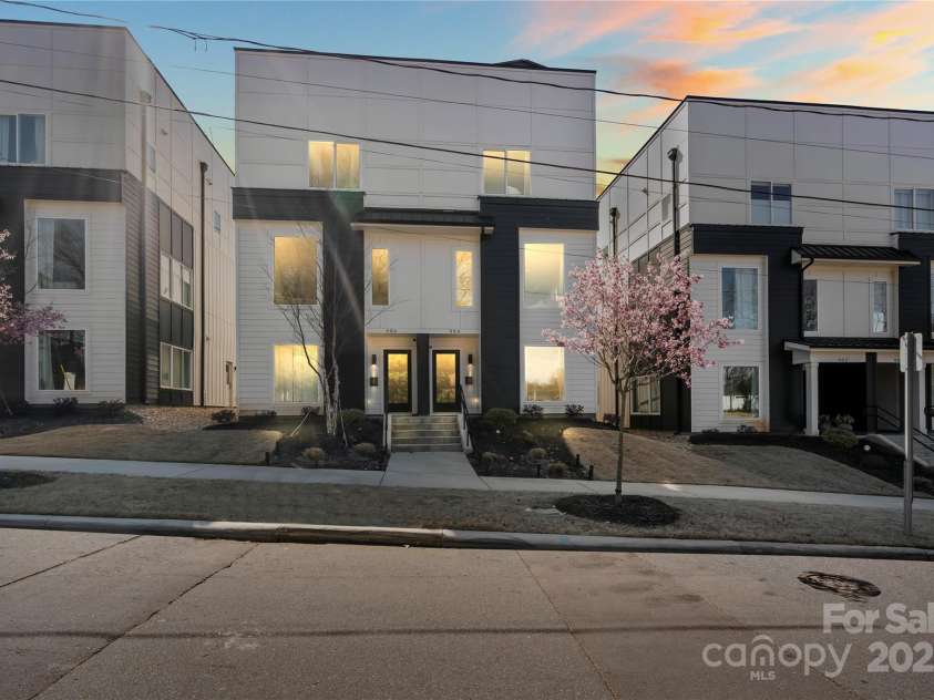 904 Van Every Street, Charlotte, NC 28205.  MLS# CAR4228481, YatesRealty ID 3501. Front Exterior