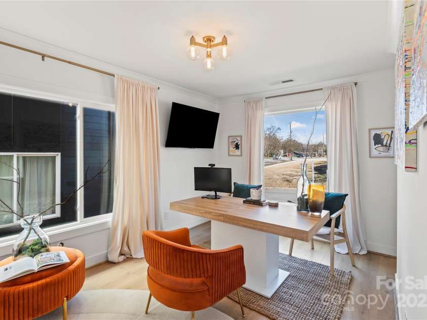 904 Van Every Street, Charlotte, NC 28205.  MLS# CAR4228481, YatesRealty ID 3501. Office / Secondary Bedroom