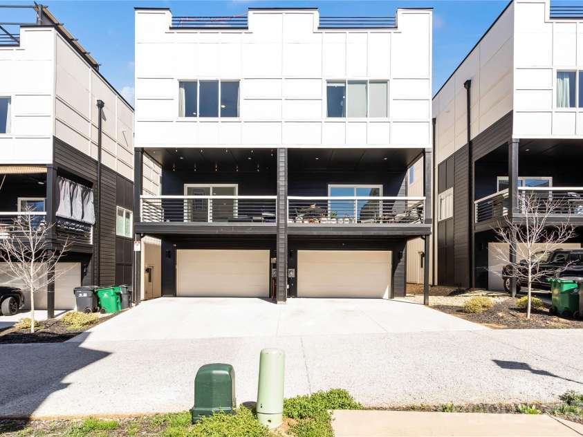 904 Van Every Street, Charlotte, NC 28205.  MLS# CAR4228481, YatesRealty ID 3501. Rear Exterior