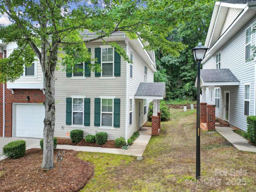 10973 Princeton Village Drive, Charlotte, NC 28277.  MLS# CAR4287172, YatesRealty ID 35010. 