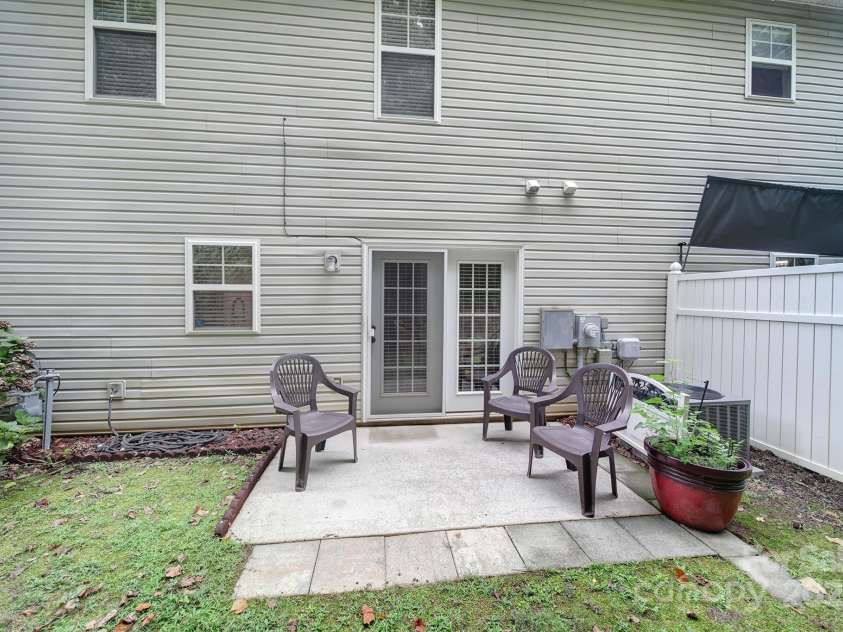 10973 Princeton Village Drive, Charlotte, NC 28277.  MLS# CAR4287172, YatesRealty ID 35010. 