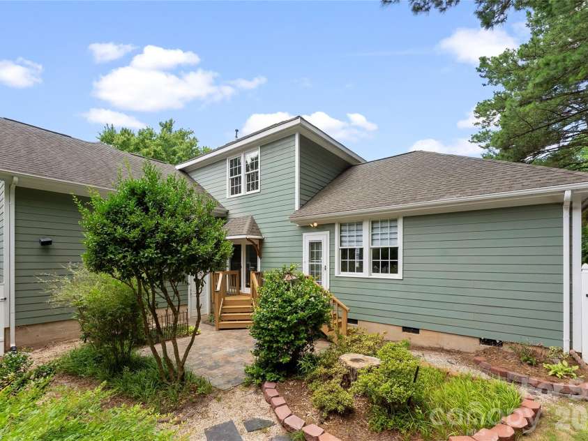 1348 Barnett Woods Crossing, Fort Mill, SC 29708.  MLS# CAR4380977, YatesRealty ID 35010. 