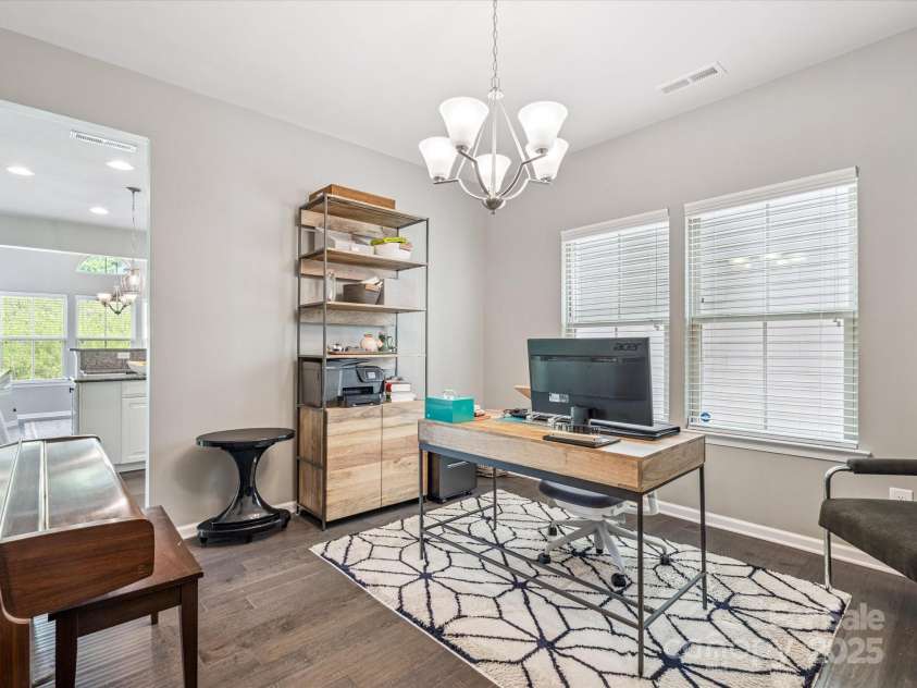 1304 Piedmont Park Drive, Charlotte, NC 28217.  MLS# CAR4287324, YatesRealty ID 35011. 