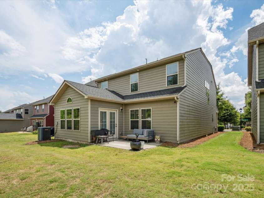 1304 Piedmont Park Drive, Charlotte, NC 28217.  MLS# CAR4287324, YatesRealty ID 35011. 