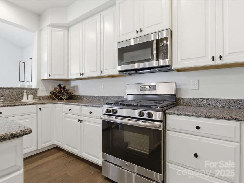 1304 Piedmont Park Drive, Charlotte, NC 28217.  MLS# CAR4287324, YatesRealty ID 35011. 