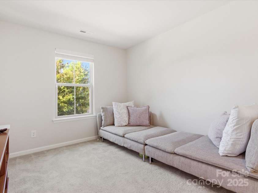 1304 Piedmont Park Drive, Charlotte, NC 28217.  MLS# CAR4287324, YatesRealty ID 35011. 