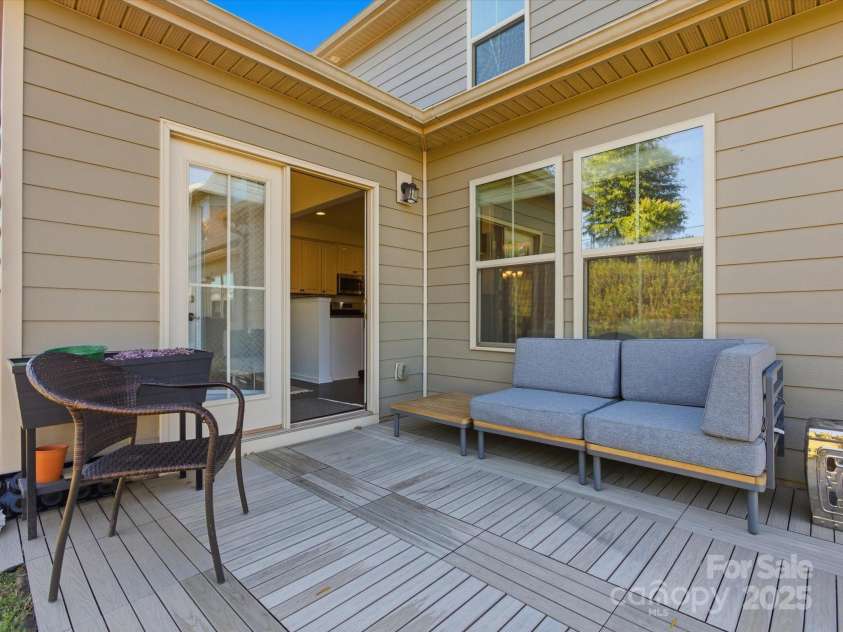 1304 Piedmont Park Drive, Charlotte, NC 28217.  MLS# CAR4287324, YatesRealty ID 35011. 