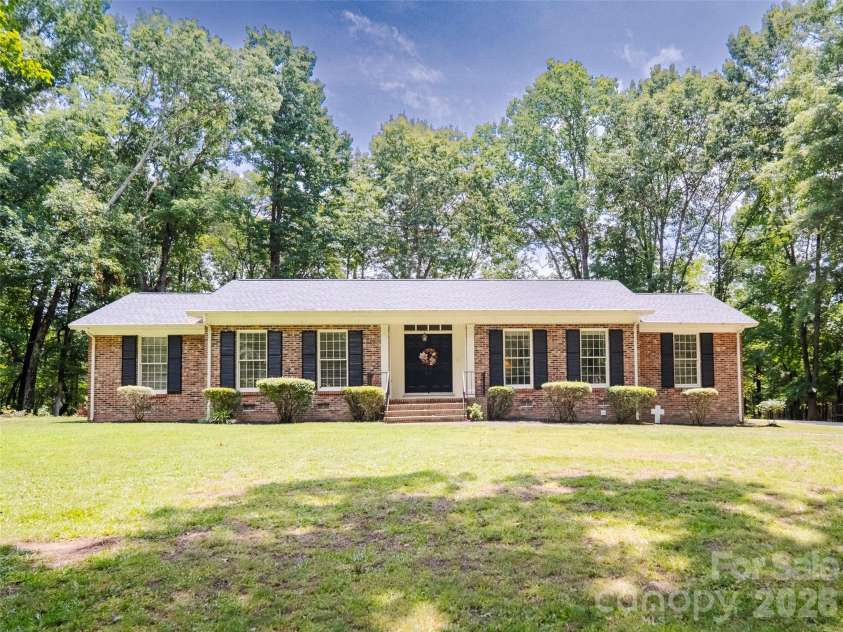 607 Bethany Road, Gastonia, NC 28052.  MLS# CAR4397980, YatesRealty ID 35011. 