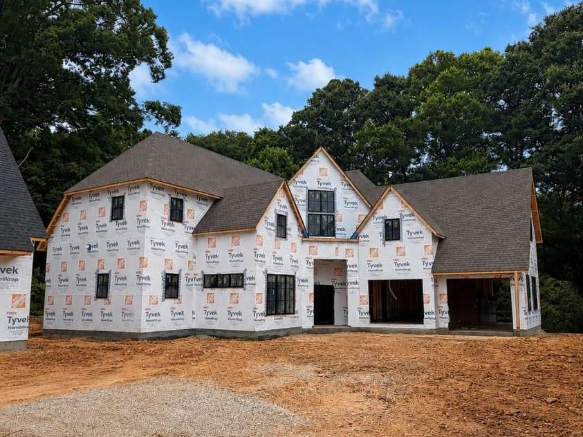 1226 Royal Prince Court, Charlotte, NC 28211.  MLS# CAR4349799, YatesRealty ID 35012. 