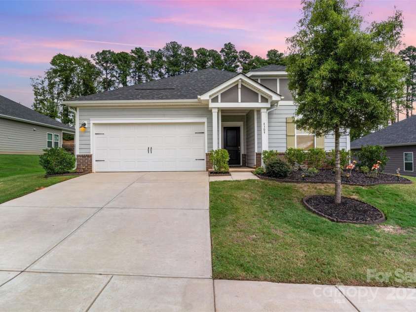 4309 Duplin Drive, Charlotte, NC 28214.  MLS# CAR4291271, YatesRealty ID 35013. 
