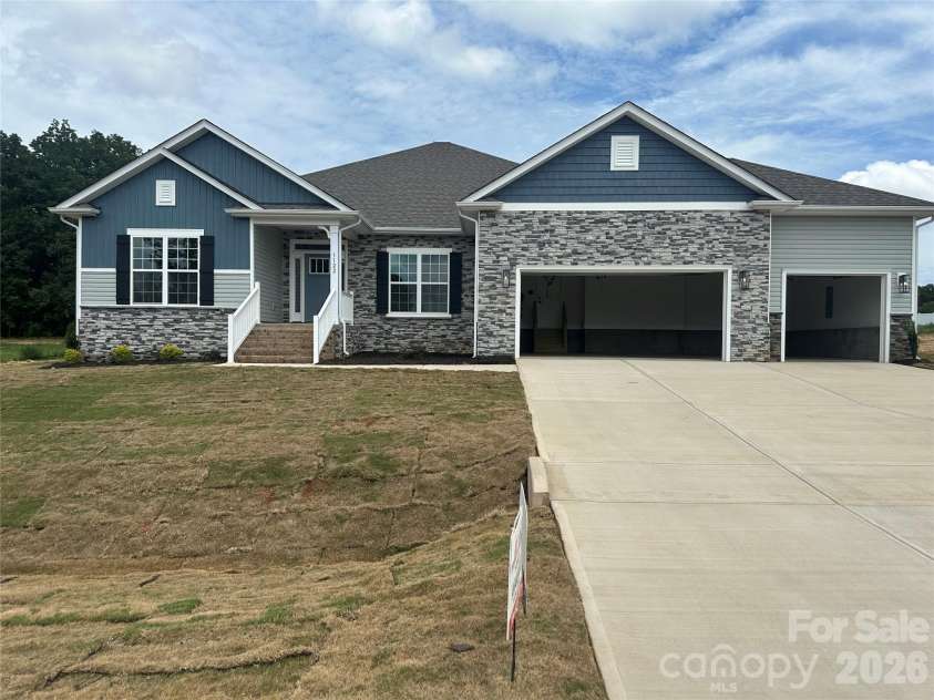 5122 Colchester Court, Catawba, NC 28609.  MLS# CAR4382211, YatesRealty ID 35013. Front