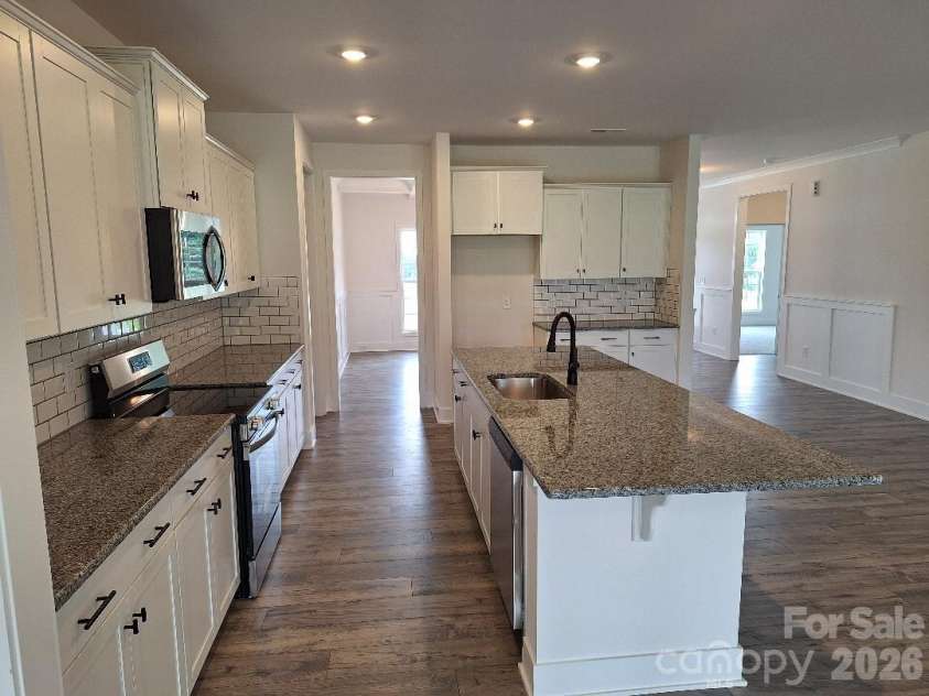 5122 Colchester Court, Catawba, NC 28609.  MLS# CAR4382211, YatesRealty ID 35013. Kitchen