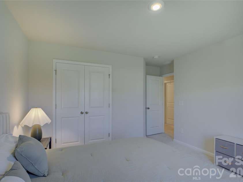 17812 New Mark Avenue, Charlotte, NC 28278.  MLS# CAR4387934, YatesRealty ID 35014. 
