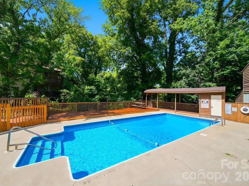 1420 11th Street Drive, Hickory, NC 28601.  MLS# CAR4391494, YatesRealty ID 35015. Community Pool