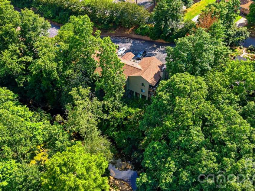 1420 11th Street Drive, Hickory, NC 28601.  MLS# CAR4391494, YatesRealty ID 35015. Creek in back yard!