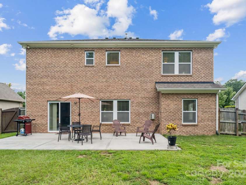 3922 Martele Drive, Mint Hill, NC 28227.  MLS# CAR4292629, YatesRealty ID 35015. Double Patio