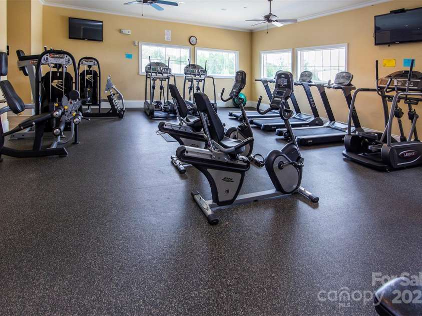 2861 Suffolk Place, Fort Mill, SC 29715.  MLS# CAR4295287, YatesRealty ID 35017. 