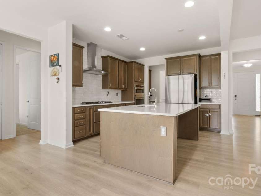 2861 Suffolk Place, Fort Mill, SC 29715.  MLS# CAR4333987, YatesRealty ID 35017. 