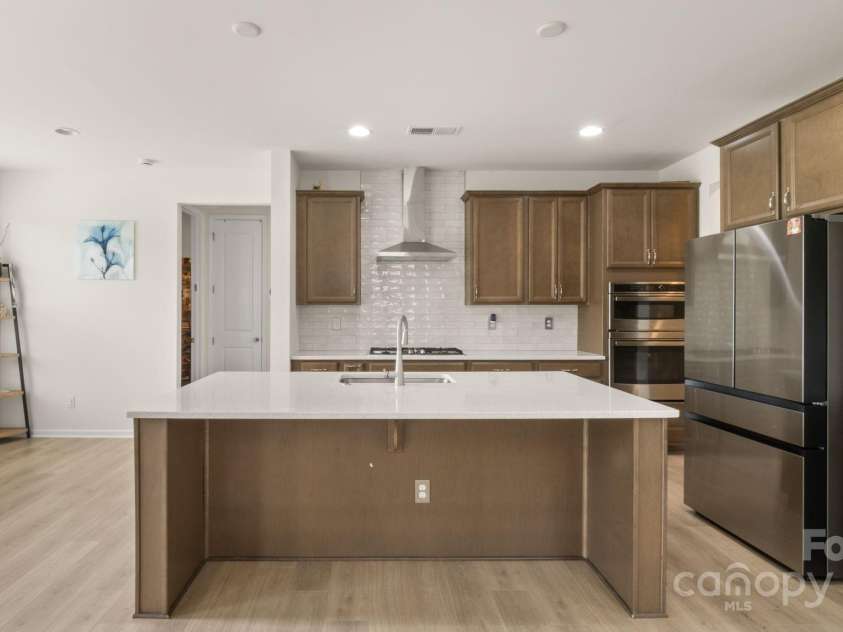 2861 Suffolk Place, Fort Mill, SC 29715.  MLS# CAR4333987, YatesRealty ID 35017. 