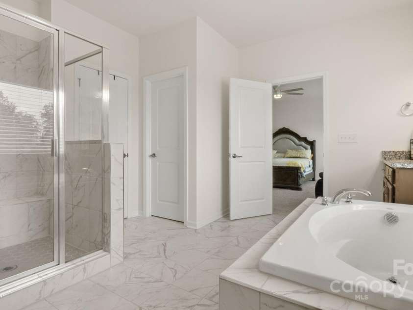 2861 Suffolk Place, Fort Mill, SC 29715.  MLS# CAR4333987, YatesRealty ID 35017. 