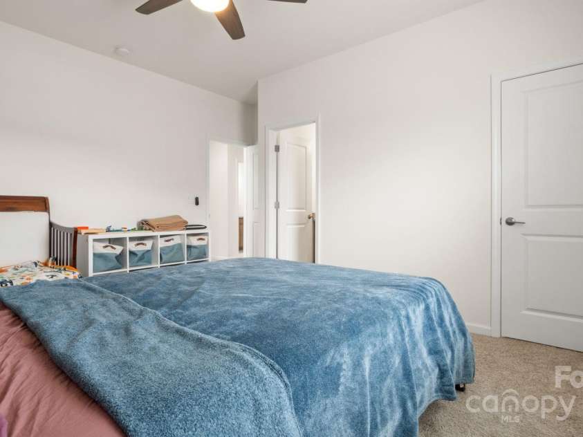 2861 Suffolk Place, Fort Mill, SC 29715.  MLS# CAR4333987, YatesRealty ID 35017. 