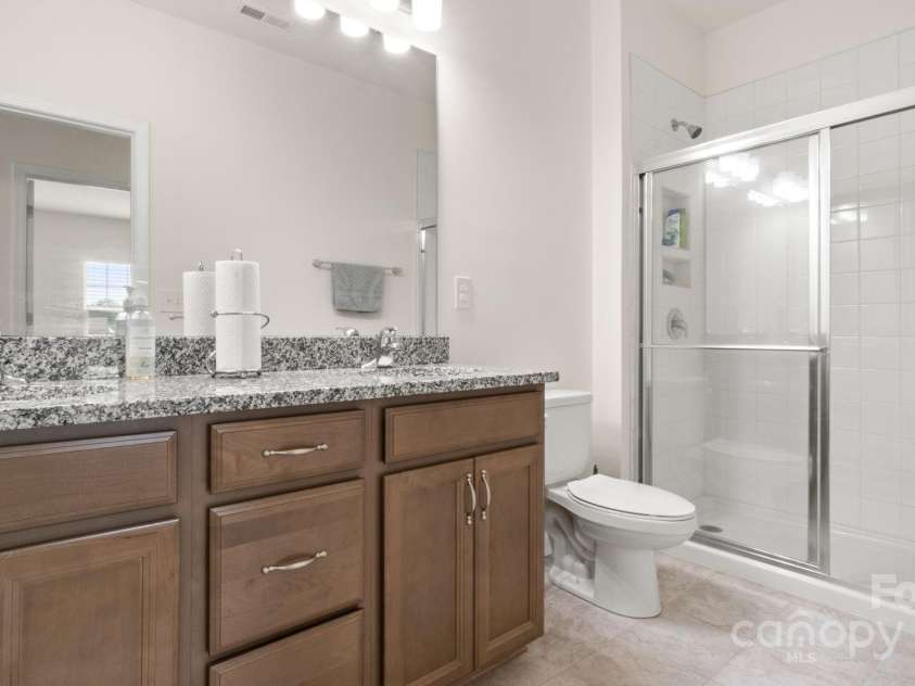 2861 Suffolk Place, Fort Mill, SC 29715.  MLS# CAR4333987, YatesRealty ID 35017. 