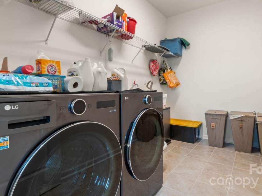 2861 Suffolk Place, Fort Mill, SC 29715.  MLS# CAR4333987, YatesRealty ID 35017. 