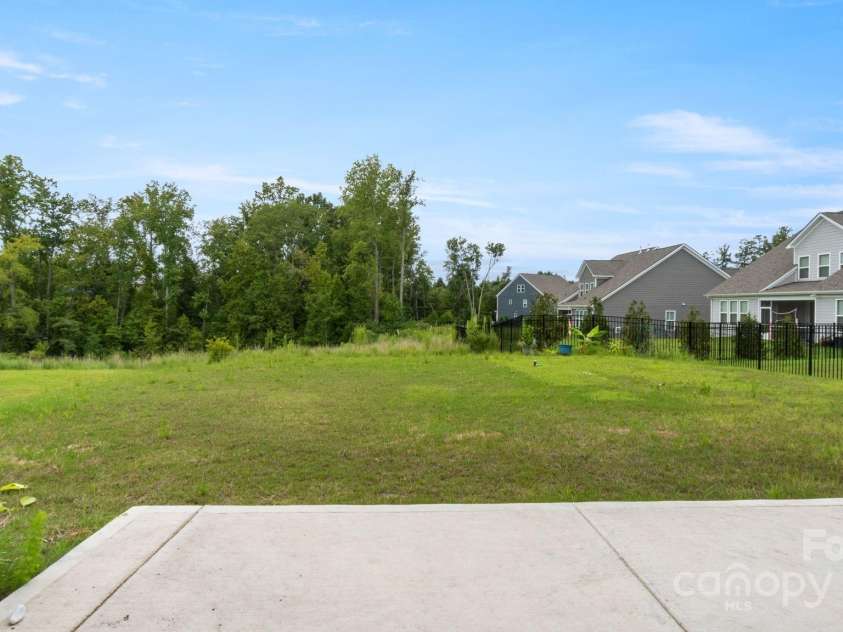 2861 Suffolk Place, Fort Mill, SC 29715.  MLS# CAR4333987, YatesRealty ID 35017. 