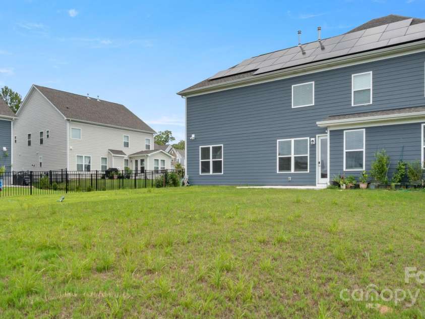 2861 Suffolk Place, Fort Mill, SC 29715.  MLS# CAR4333987, YatesRealty ID 35017. 